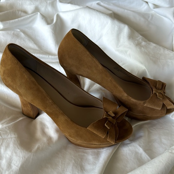 Franco Sarto Brown Suede Heel Pumps A Keen Bow Size 11 - Picture 1 of 8